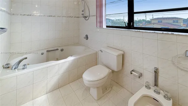 $4,750 | 8877 Southwest 36th Street, Miami, FL 33165