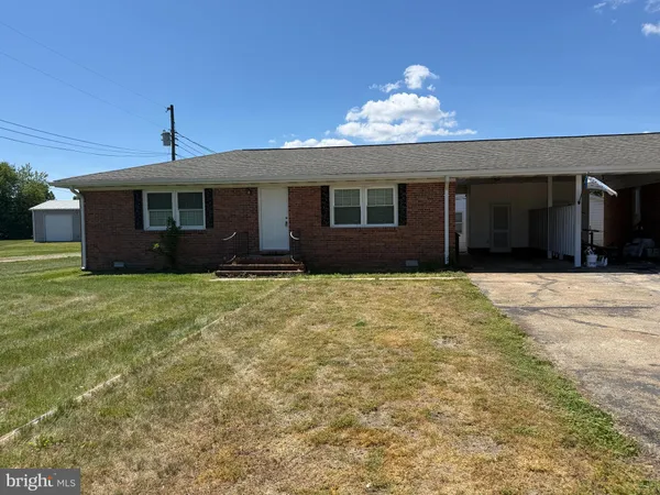 $1,550 | 1667 Monroe Bay Circle, Colonial Beach, VA 22443