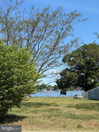 $1,550 | 1667 Monroe Bay Circle, Colonial Beach, VA 22443