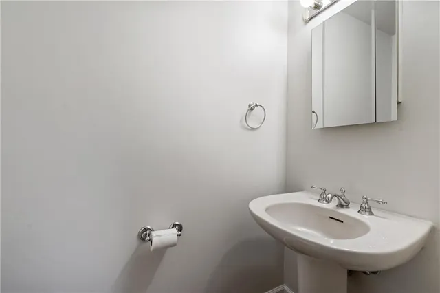 $2,900 | 2609 Fox Chase Court, Bridgeville, PA 15017