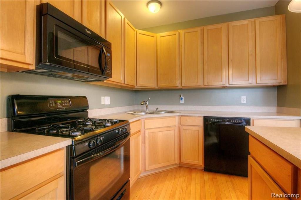 448 Cherry Orchard Road Canton, MI 48188 - Photo 14 of 34