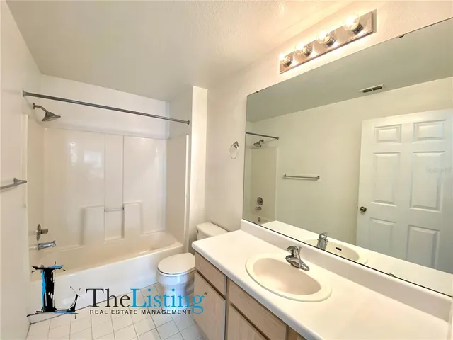 $1,650 | 5459 Vineland Road, Unit 4201, Orlando, FL 32811