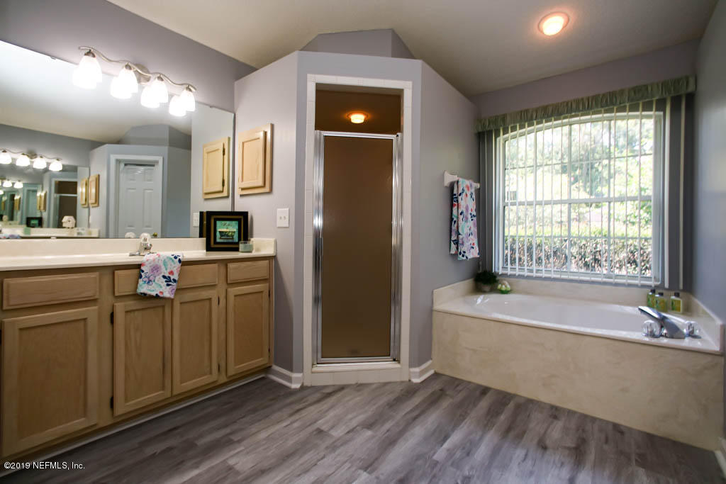 11929 Swooping Willow Road Jacksonville, FL 32223 - Photo 26 of 55 JMaster Bathroom