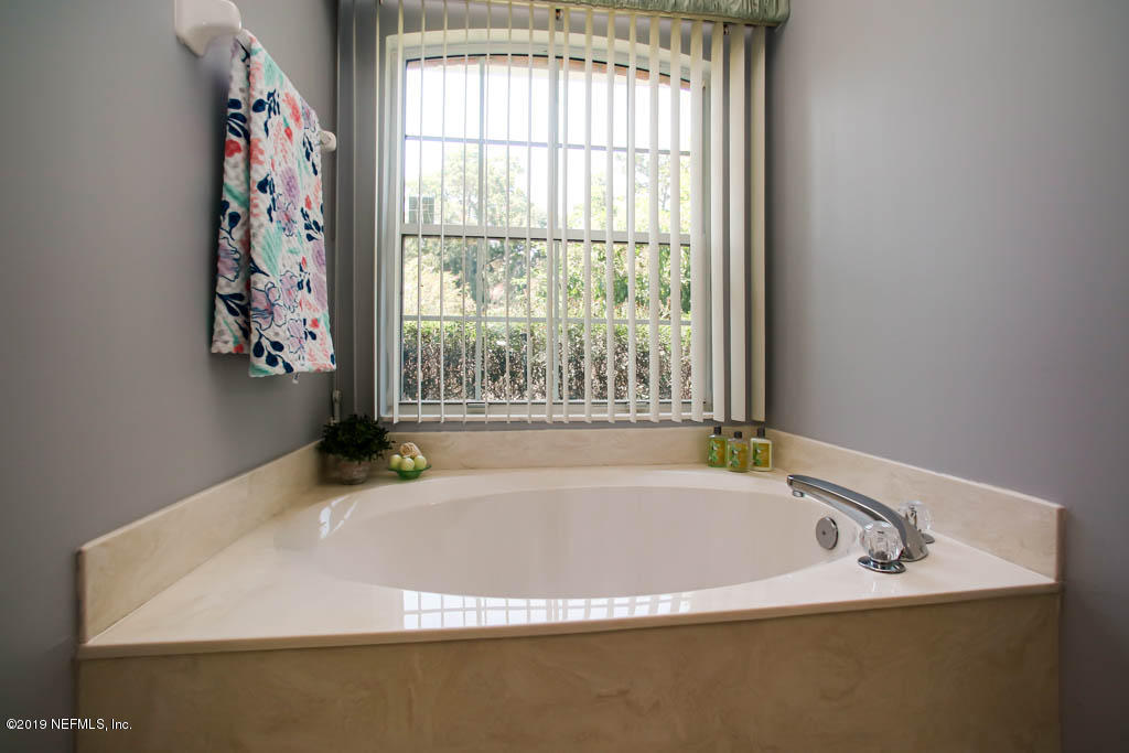 11929 Swooping Willow Road Jacksonville, FL 32223 - Photo 27 of 55 JMaster Tub