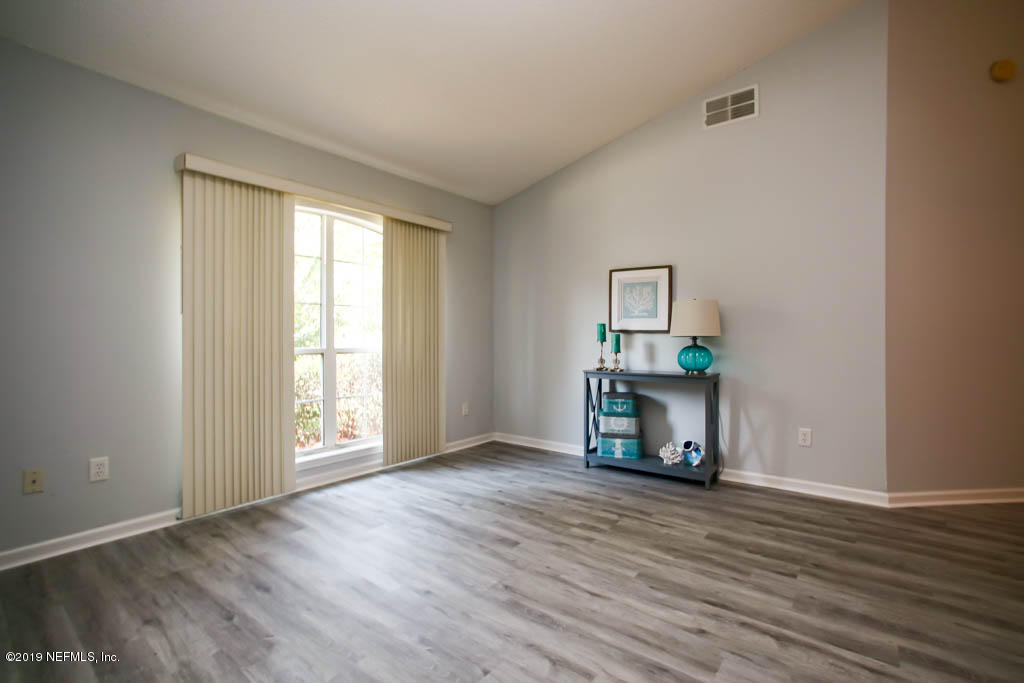 11929 Swooping Willow Road Jacksonville, FL 32223 - Photo 5 of 55 CLiving Room