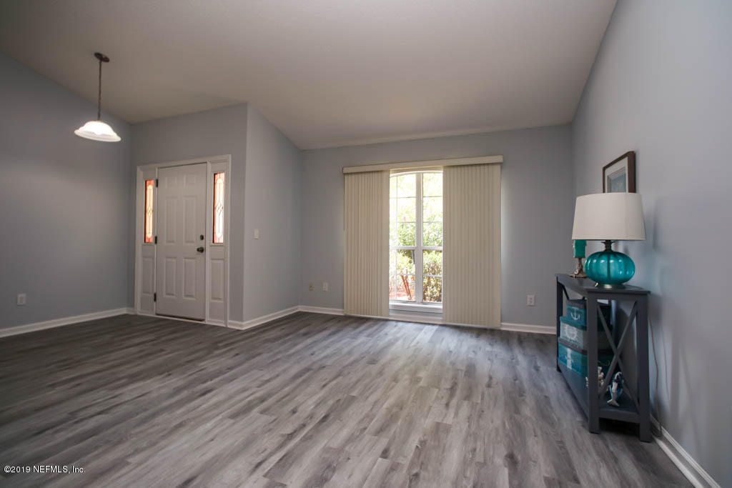 11929 Swooping Willow Road Jacksonville, FL 32223 - Photo 6 of 55 CLiving View 2
