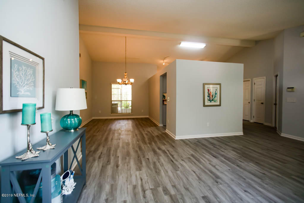 11929 Swooping Willow Road Jacksonville, FL 32223 - Photo 7 of 55 CLiving View 3