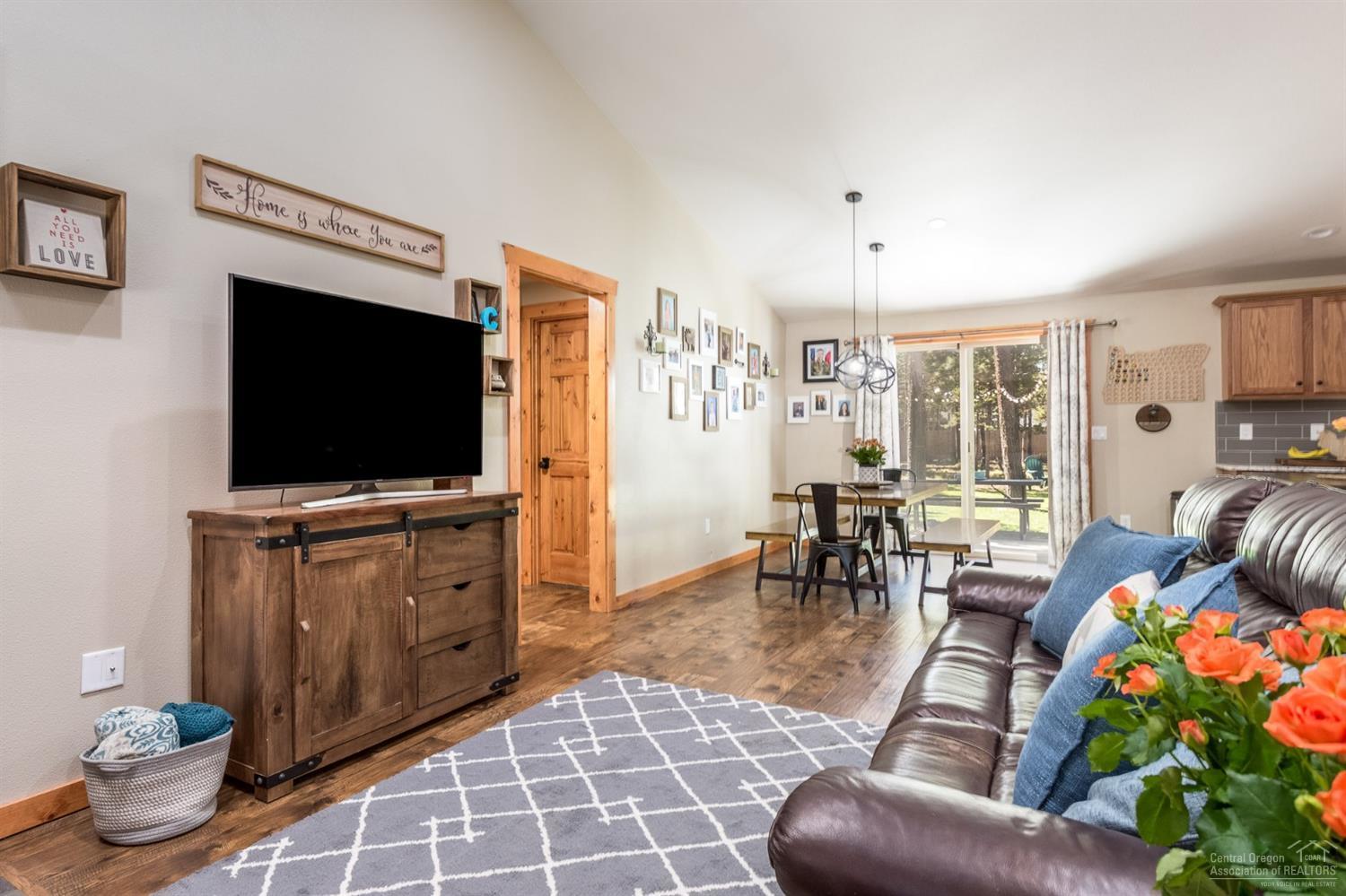 56069 Savage Road Bend, OR 97707 - Photo 9 of 24 Additional Photo
