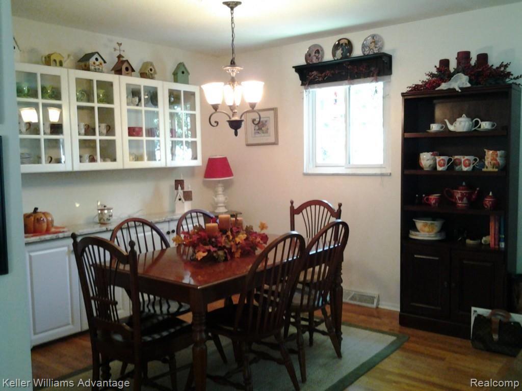 3770 Balmony Road Commerce Township, MI 48382 - Photo 35 of 46 Din Rm.jpg