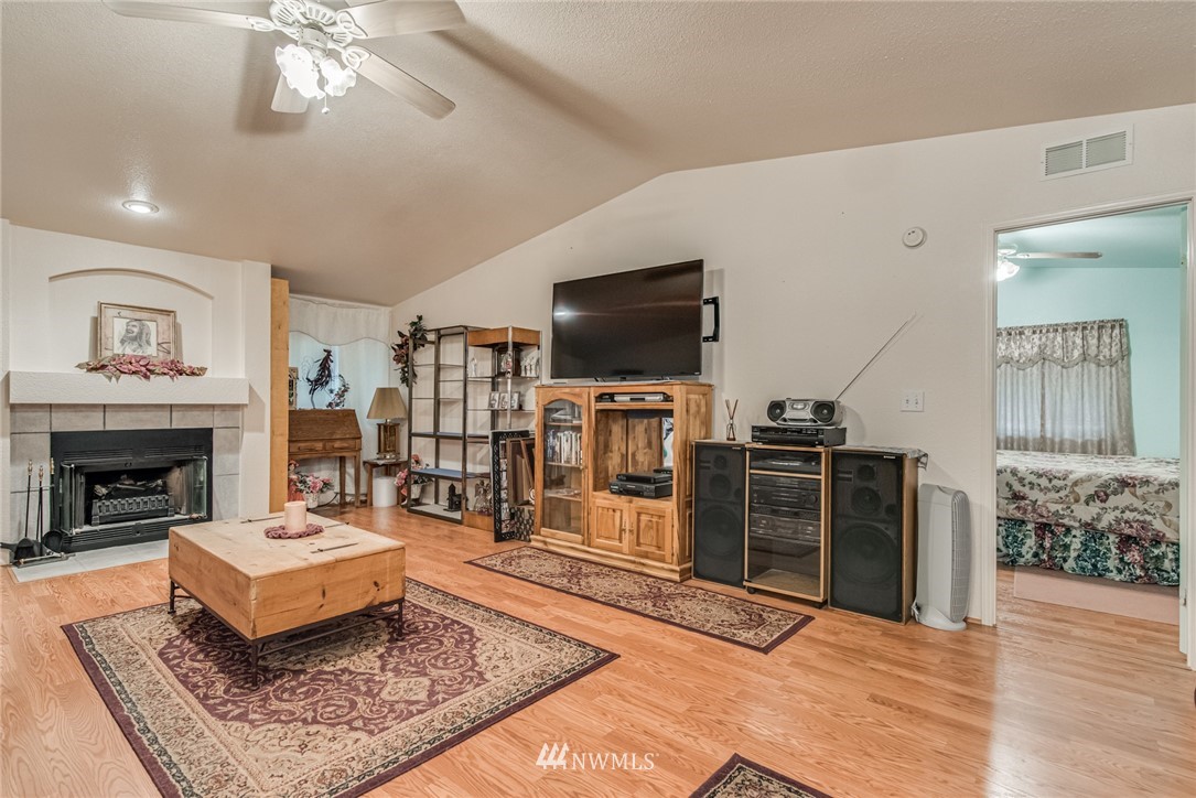 1209 Rose Valley Road Kelso, WA 98626 - Photo 10 of 25 Gallery Image 10