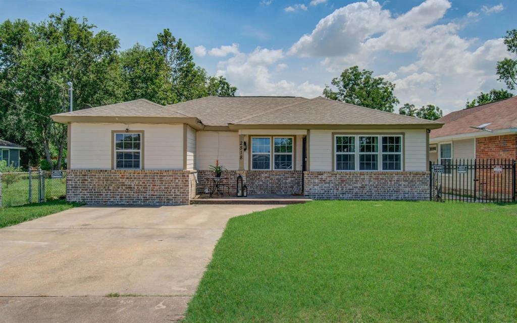 2518 Vaughn Street Houston, TX 77093 - Photo 1 of 40