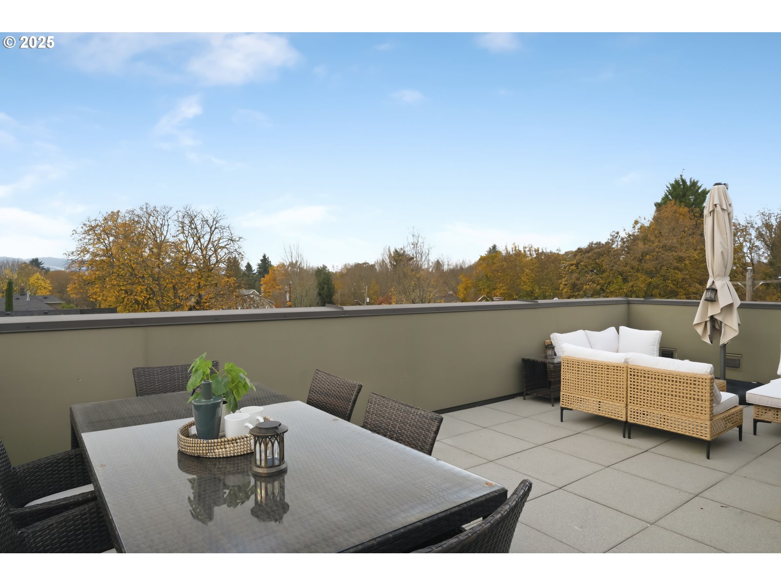 1102 Northeast Tillamook Street, Unit 5 Portland, OR 97212 - Photo 41 of 48 Deck
