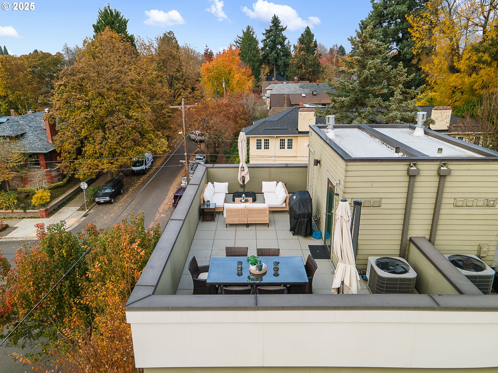 1102 Northeast Tillamook Street, Unit 5 Portland, OR 97212 - Photo 43 of 48 Garage