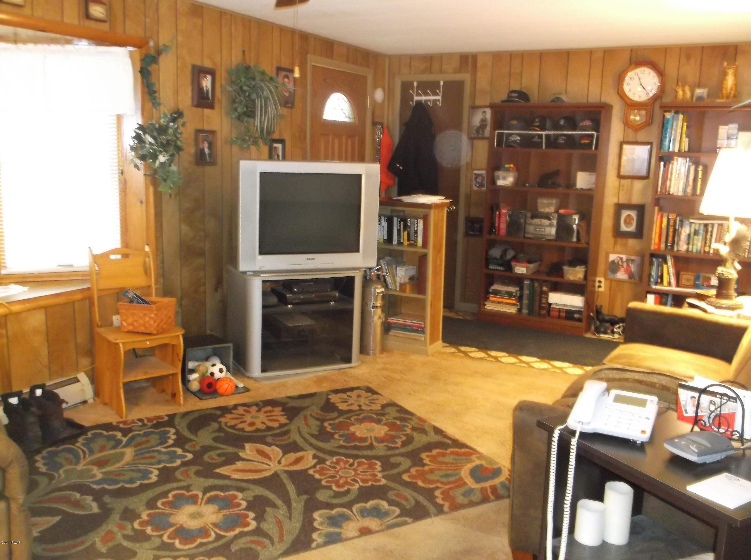 122 Henchel Road Matamoras, PA 18336 - Photo 2 of 20