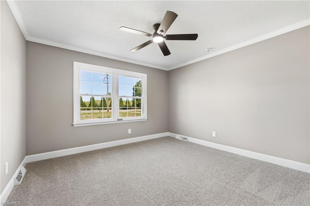 3402 Edgefield Road Greensboro, NC 27409 - Photo 13 of 46 Gallery Image 13