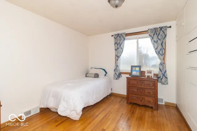 $229,900 | 520 Hawthorn Road, New Castle, IN 47362