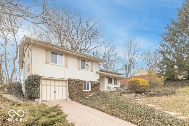 $229,900 | 520 Hawthorn Road, New Castle, IN 47362