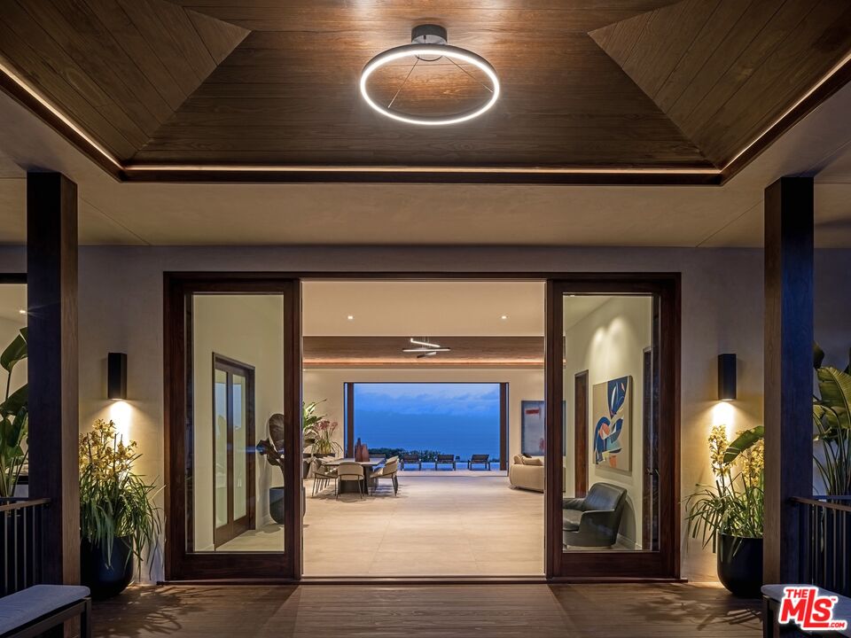 11809 Ellice Street Malibu, CA 90265 - Photo 2 of 39