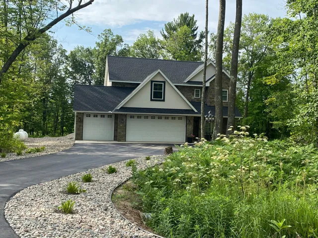 $445,500 | 5181 175th Avenue, Milaca, MN 56353