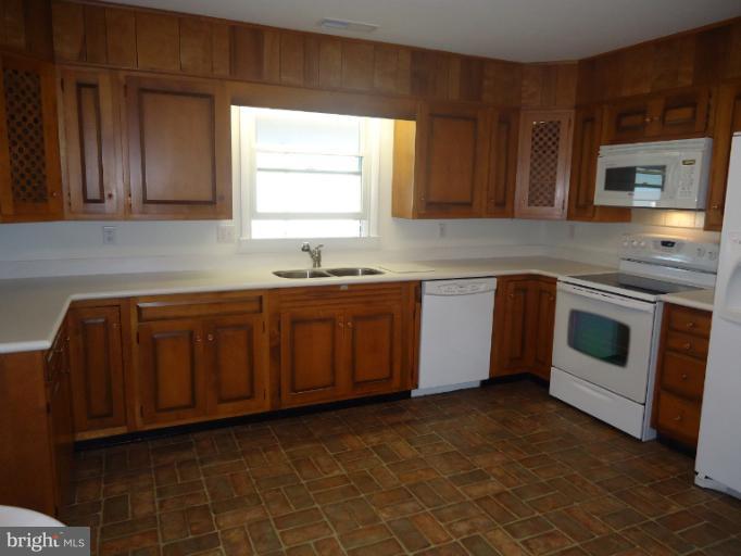 21630 Chicken Point Road Tilghman, MD 21671 - Photo 20 of 25 Kitchen