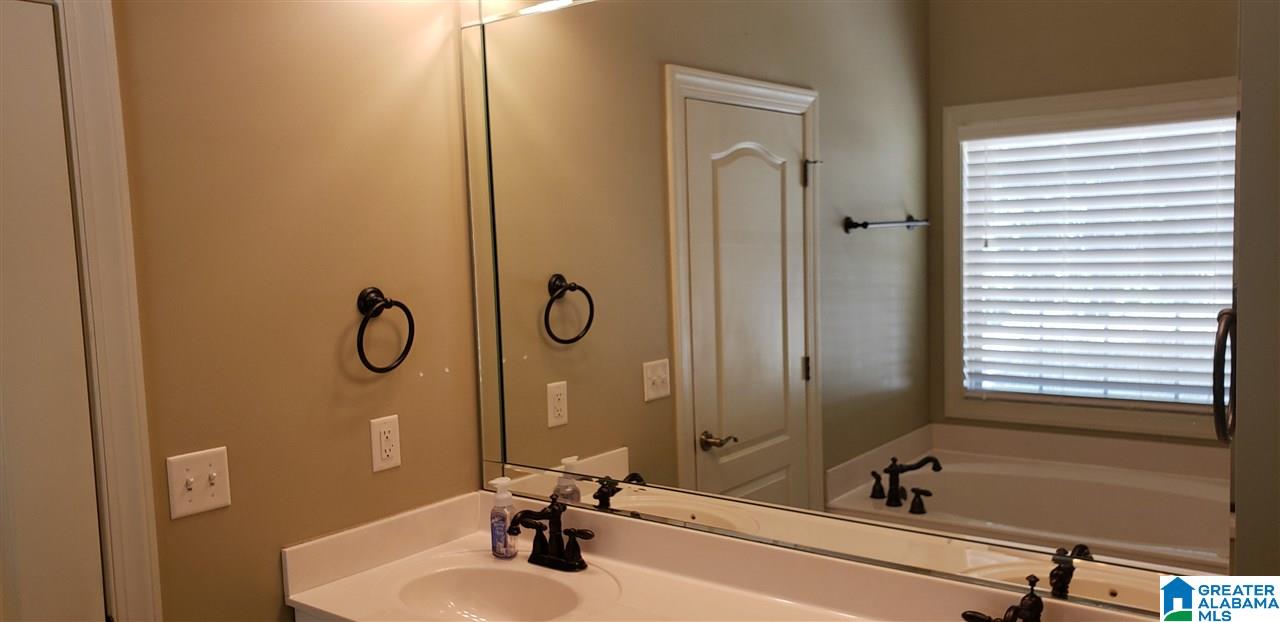 77 Shades Crest Road Hoover, AL 35226 - Photo 17 of 29