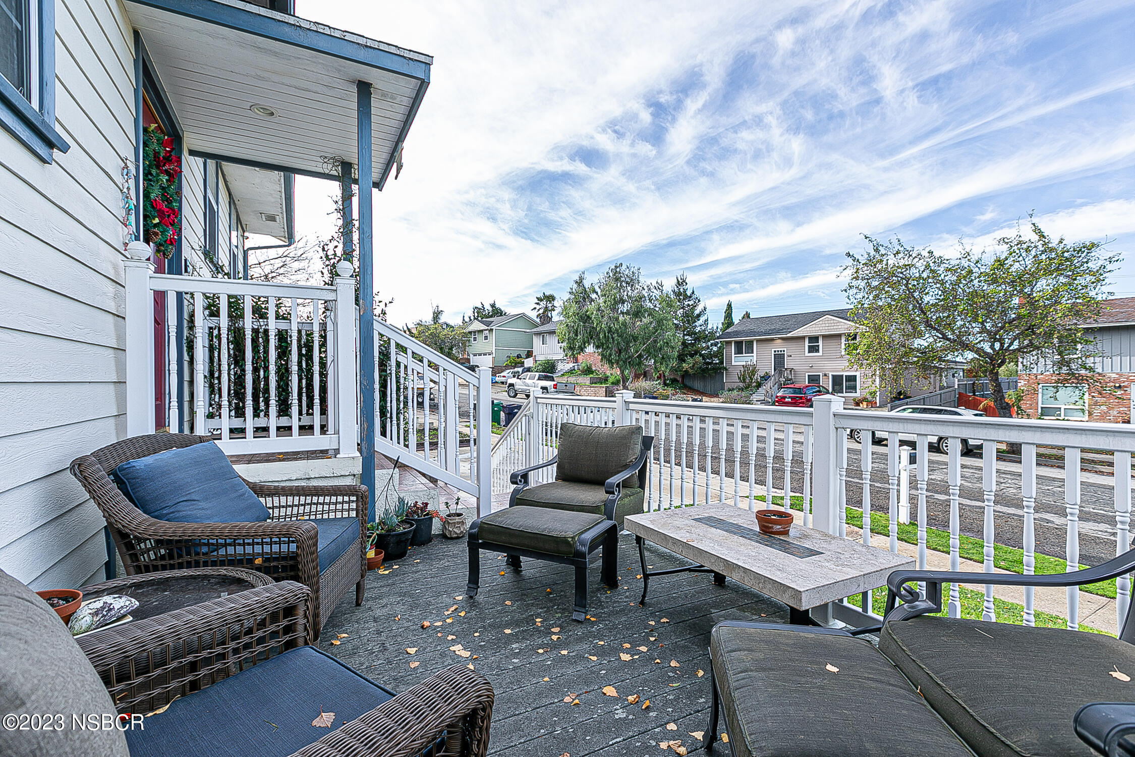 527 Sunbeam Road Lompoc, CA 93436 - Photo 3 of 29 527SunbeamRd_front porch