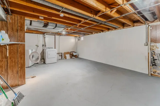 $139,900 | 1422 West 2nd Avenue, Oshkosh, WI 54902