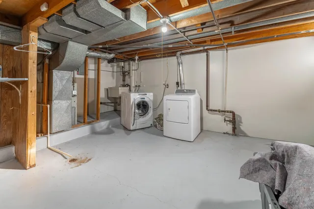 $139,900 | 1422 West 2nd Avenue, Oshkosh, WI 54902