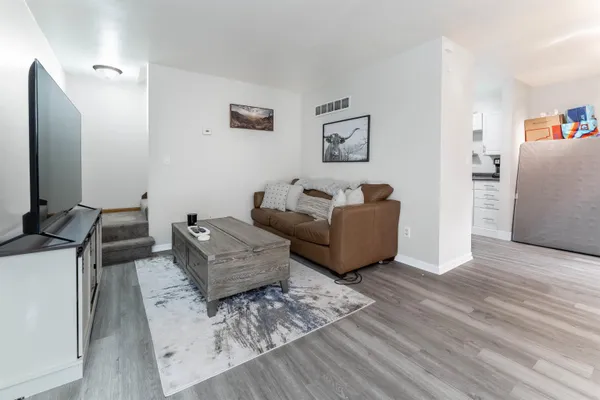 $137,900 | 1422 West 2nd Avenue, Oshkosh, WI 54902