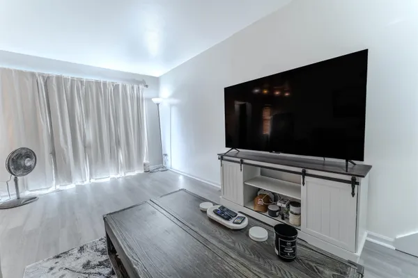 $137,900 | 1422 West 2nd Avenue, Oshkosh, WI 54902