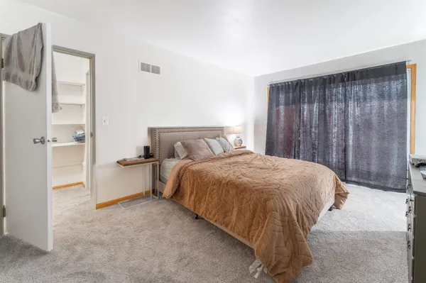 $137,900 | 1422 West 2nd Avenue, Oshkosh, WI 54902