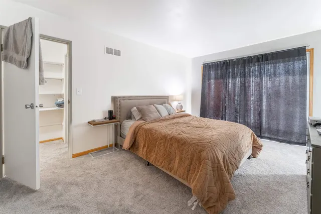 $139,900 | 1422 West 2nd Avenue, Oshkosh, WI 54902