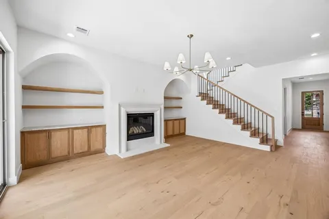 $1,075,000 | 419 Cameron Avenue, Dallas, TX 75223