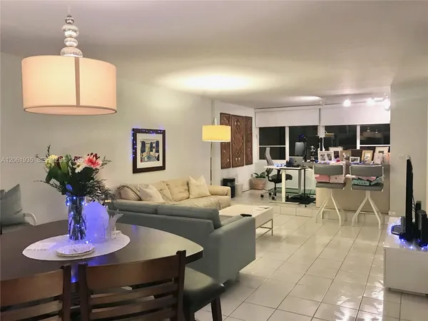 $335,000 | 5005 Collins Avenue, Unit 518, Miami Beach, FL 33140