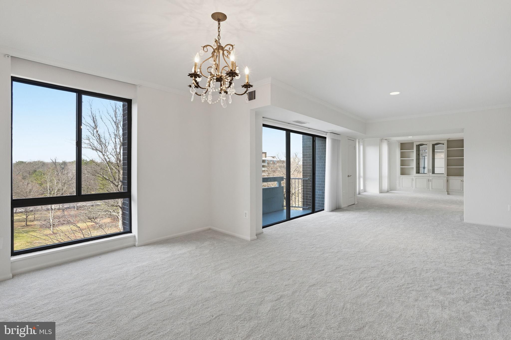 7 Slade Avenue, Unit 717 Baltimore, MD 21208 - Photo 15 of 31 Living/Dining rooms.