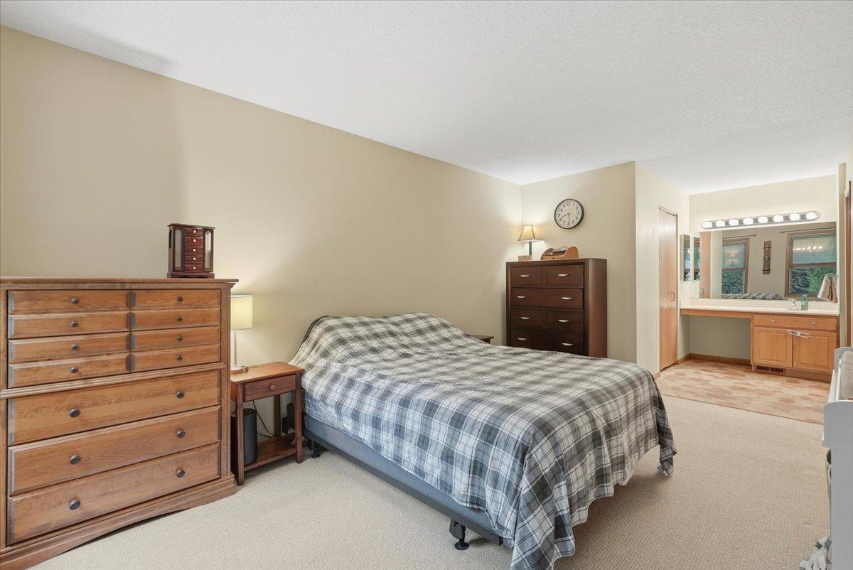 1381 Berry Ridge Road, Unit 404 Eagan, MN 55123 - Photo 16 of 25 Gallery Image 16