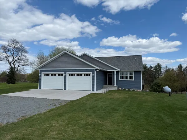 $699,000 | 26969 252nd Avenue, Holcombe, WI 54745