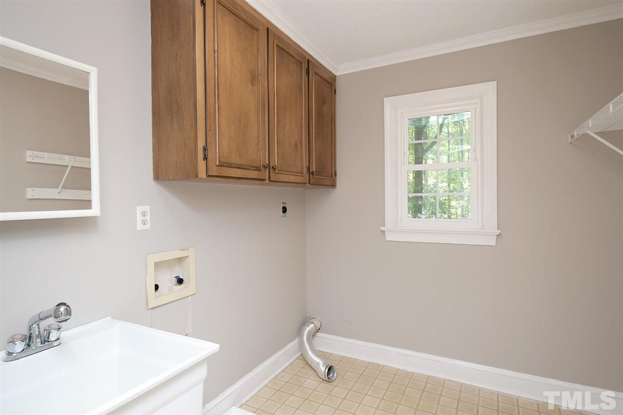 2901 Kenwick Court Raleigh, NC 27613 - Photo 13 of 26