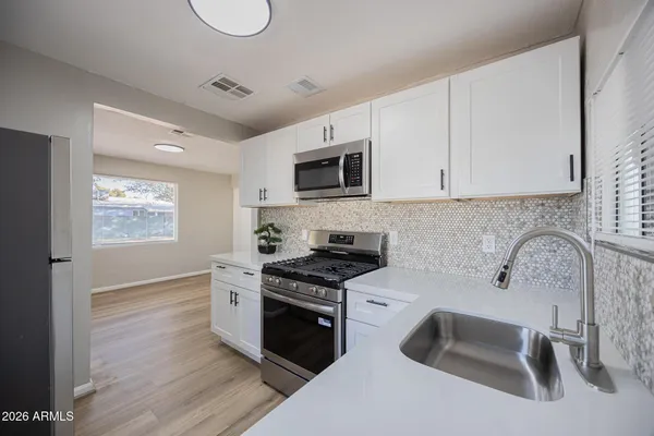 $1,295 | 4208 North 17th Street, Unit 2, Phoenix, AZ 85016