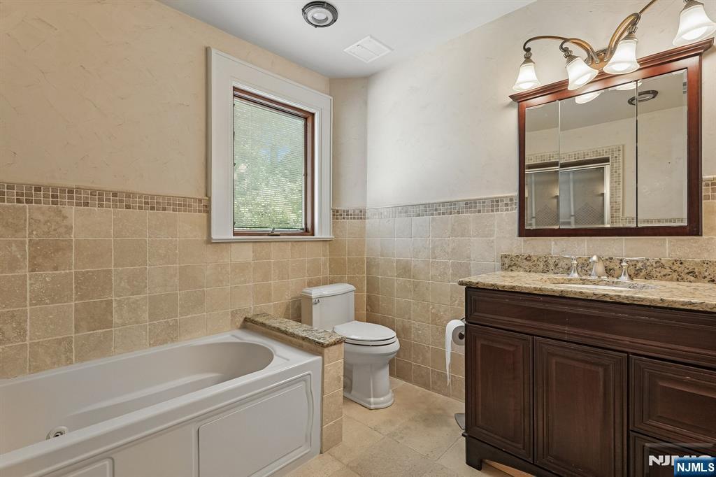 26 Ferncliff Road Bloomfield, NJ 07003 - Photo 28 of 32