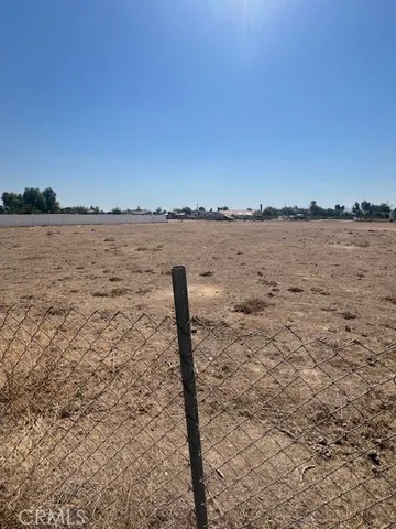 a view of a lake from a yard