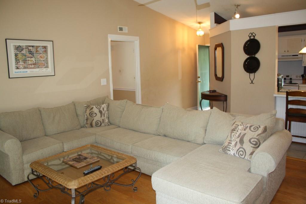 3306 Rockingham Road High Point, NC 27265 - Photo 2 of 13 Great Room