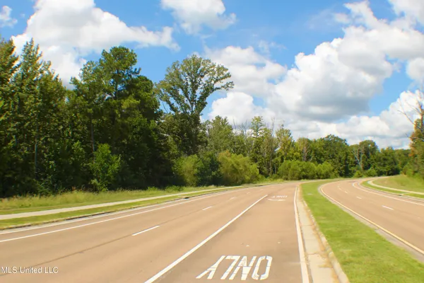 $1,200,000 | Hind Parkway, Byram, MS 39272