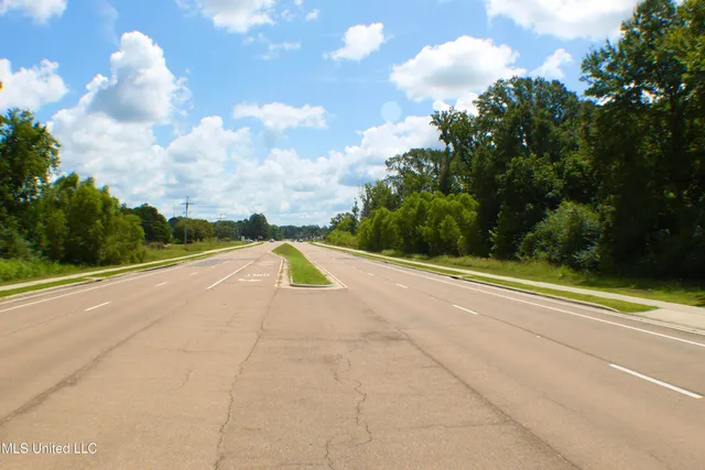 $1,200,000 | Hind Parkway, Byram, MS 39272