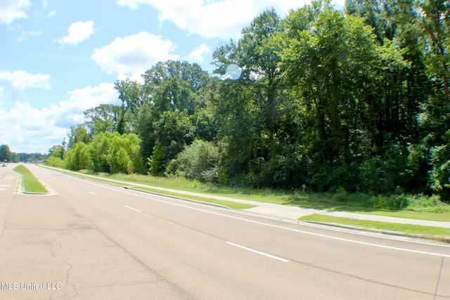 $1,200,000 | Hind Parkway, Byram, MS 39272