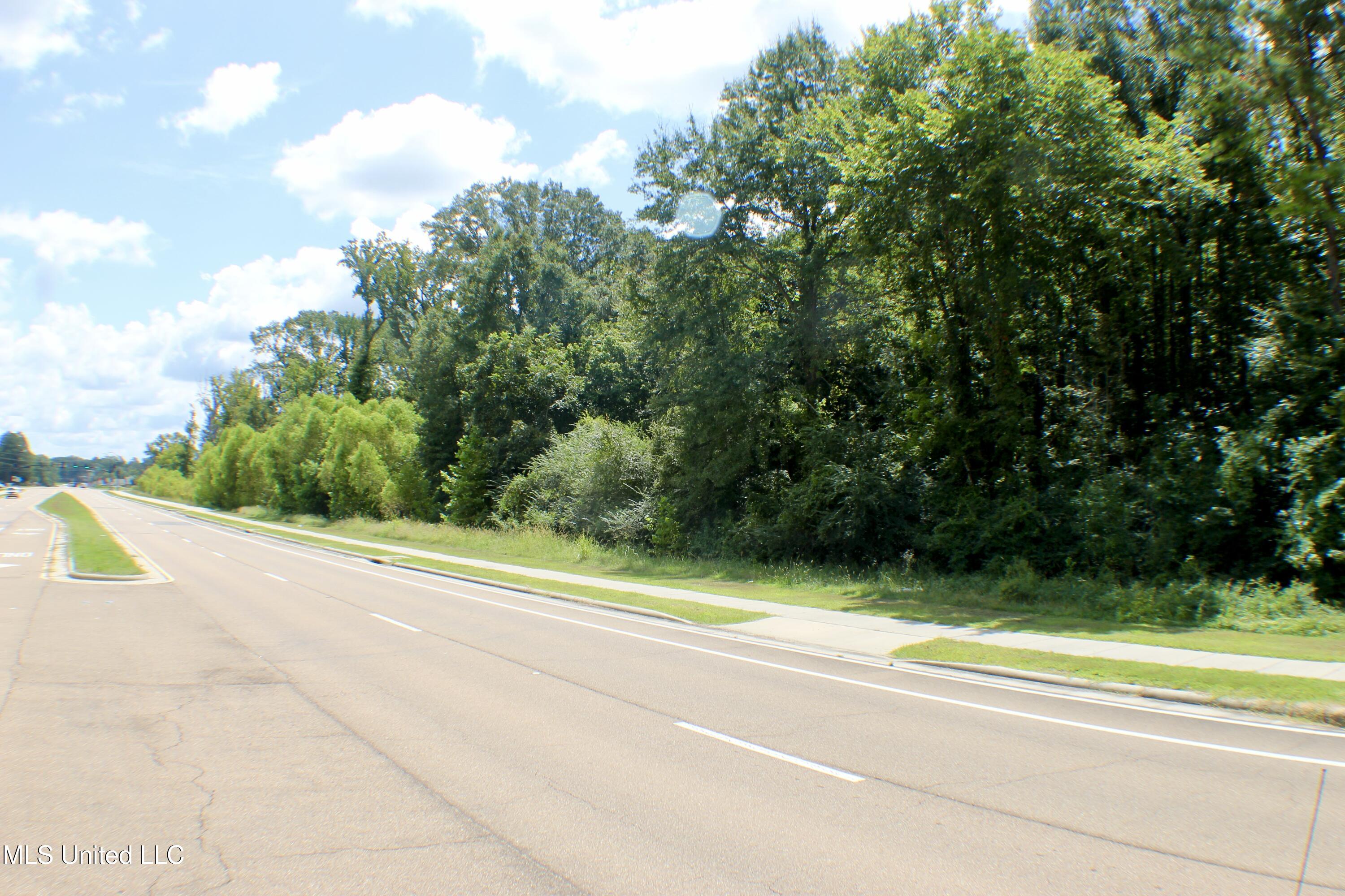 Hind Parkway Byram, MS 39272 - Photo 2 of 13 IMG_0614