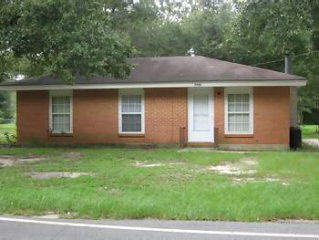7703 Helton Drive Foley, AL 36535 - Photo 1 of 4 Main View
