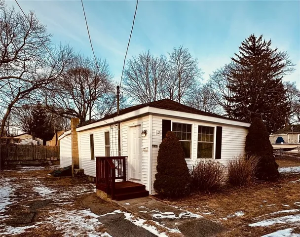$259,900 | 139 Ottawa Avenue, Warwick, RI 02889