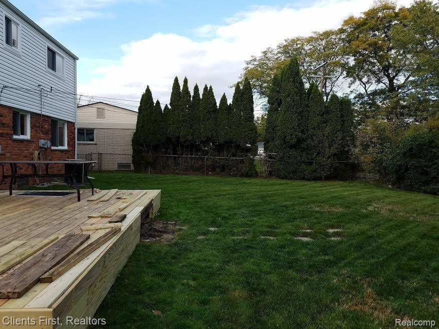 1030 Inkster Road Dearborn Heights, MI 48127 - Photo 39 of 49 17.jpg