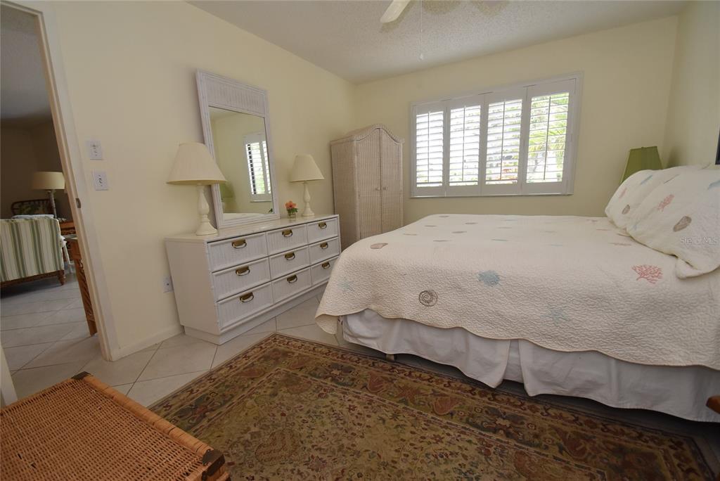 1703 Pelican Cove Road, Unit 356 Sarasota, FL 34231 - Photo 12 of 37